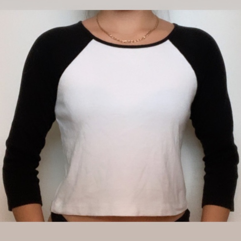 cropped quarter sleeve raglan tee
